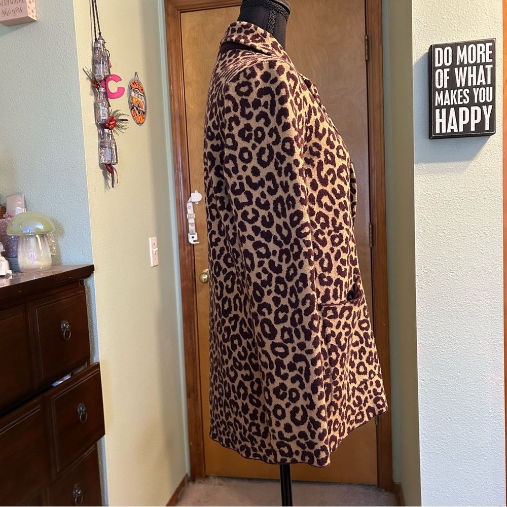 Ann Taylor brown leopard print 2 button sweater cardigan blazer size M - Picture 2 of 9